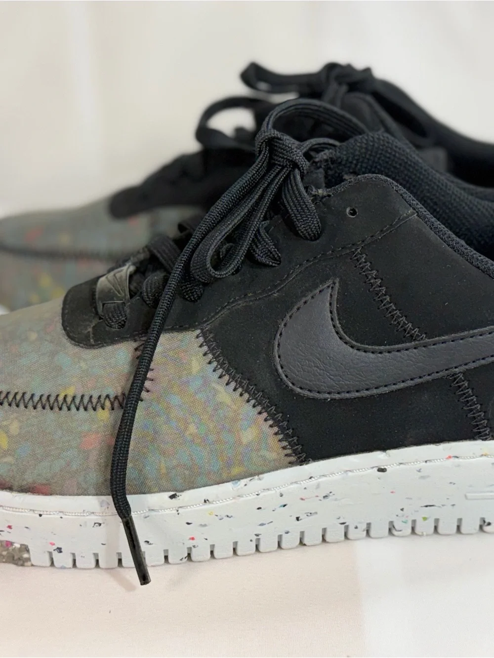 Nike Kids Black Sneakers with Multicolor Speckle Toe